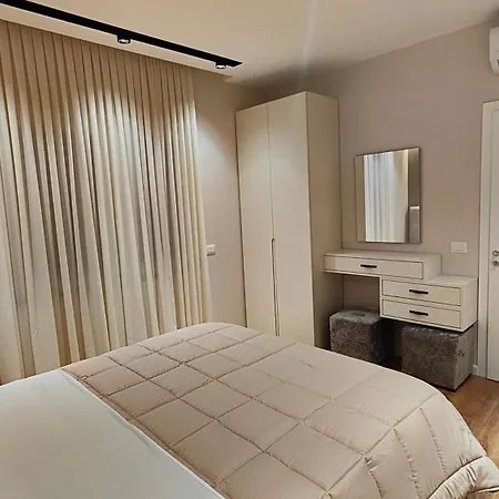 Apartment Sunrise Apartment. Comodita Con Stile *